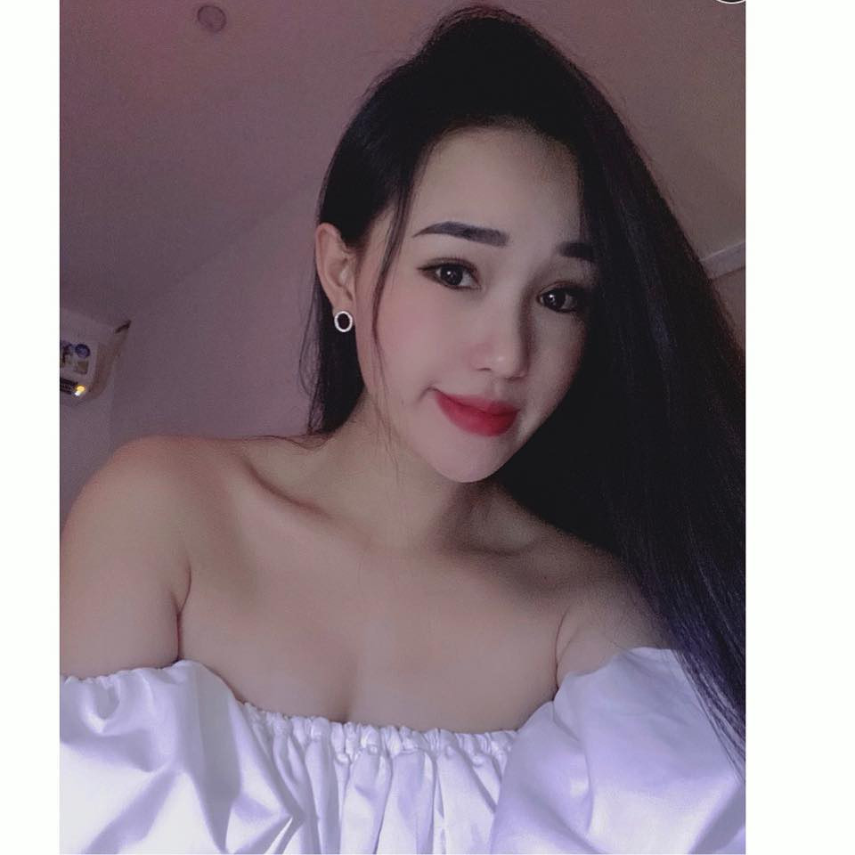 Tuy nhiên, bỏ qua những thông tin cá nhân, nhiều người vẫn dành vô vàn lời khen cho nhan sắc của vợ tương lai Tấn Tài.