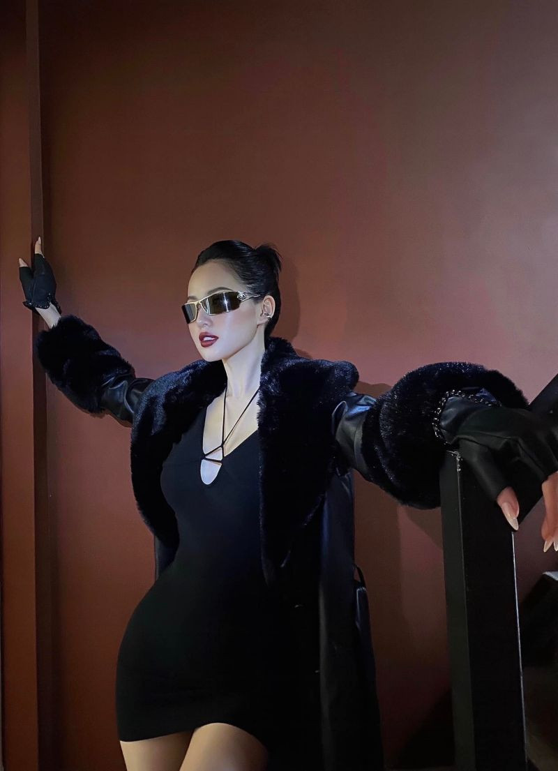 Là mẹ 2 con nhưng Tâm Tít được người hâm mộ khen ngợi có nhan sắc lão hoá ngược.