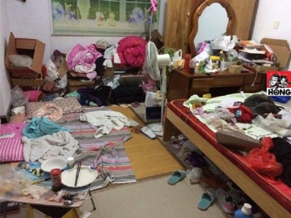 Cuối năm 2018, một nhóm các cô nàng được cho là hot face từng khiến dân mạng xôn xao bởi loạt ảnh "bóc phốt" thói ở bẩn.