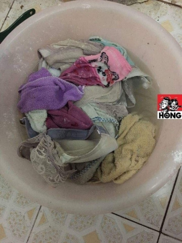 Dù ra ngoài ăn mặc lồng lộn, xức nước hoa Chanel No.5 thơm lừng, sang chảnh nhưng khi về đến nhà, các cô liền lộ bản chất "cao thủ" ở bẩn.