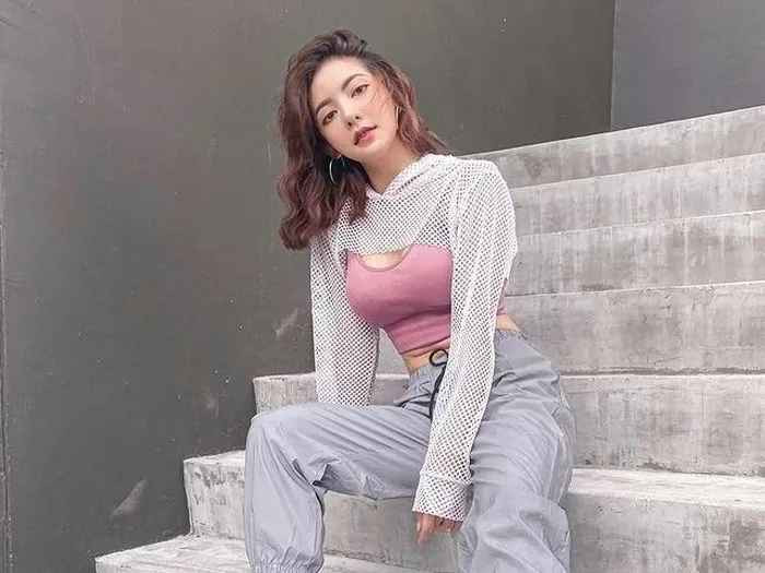 Trên kênh YouTube Nutty's Diary có hơn 840.000 người theo dõi, cô từng đăng video nhảy cover các ca khúc như Money (Lisa), Black Mamba (Aespa), Boy with Luv (BTS) hay Growl (EXO).