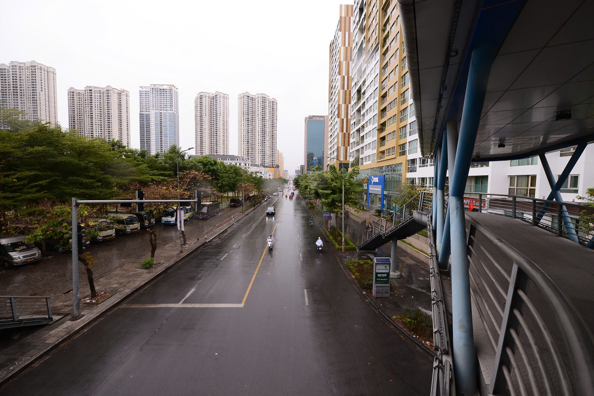 Góc đường Hoàng Minh Giám.