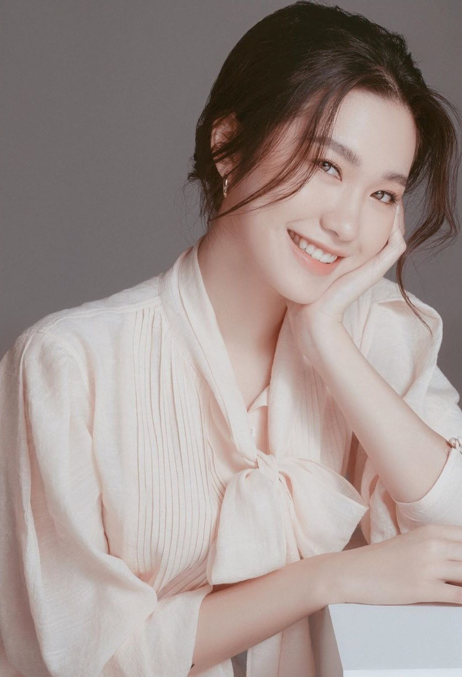 Doãn Hải My không chỉ chăm sóc con chu đáo mà còn khiến nhiều người ngưỡng mộ khi nhanh chóng lấy lại vóc dáng thon gọn, giảm hơn 10kg chỉ trong hai tháng sau sinh.