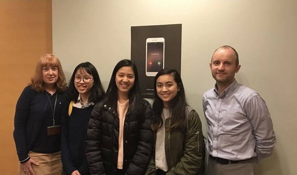 Vừng hiện còn là một người sáng tạo nội dung trên mạng xã hội. Kênh YouTube của Vừng nhận được rất nhiều sự yêu mến của khán giả. Ở đây, nữ sinh đã chia sẻ hành trình của bản thân cũng như nhiều kỹ năng mềm cần thiết cho giới trẻ như: sự tự lập, bí quyết học Tiếng Anh, quản lý tài chính cá nhân, quản lý thời gian, hoạt động hội nhập quốc tế,...