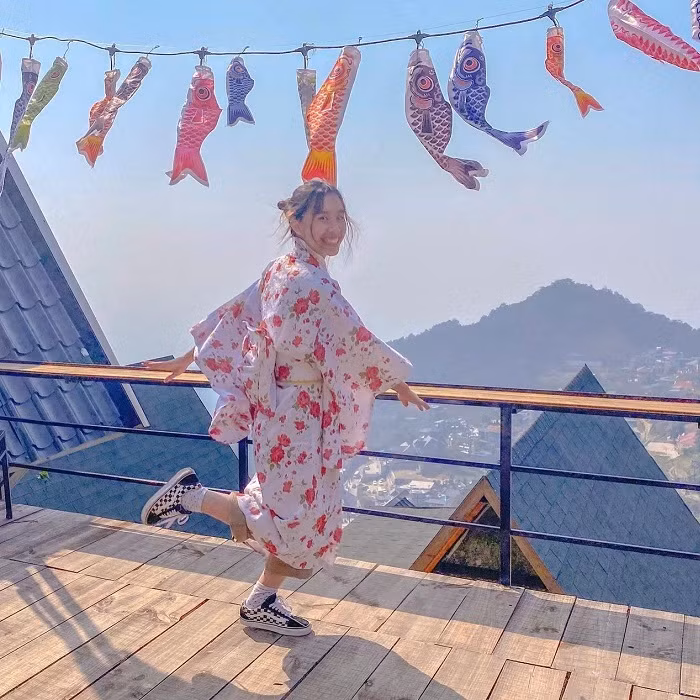 Cô bạn được biết đến với tên gọi là Vừng (tên thật là Lê Nam Thuận An), sở hữu kênh YouTube gần 200 nghìn lượt đăng ký.