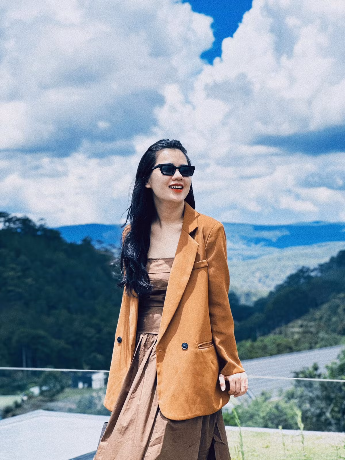 Thùy Phương cũng phát triển công việc kinh doanh online rất thuận lợi. Hình ảnh gia đình hạnh phúc của Quế Ngọc Hải khiến nhiều người ngưỡng mộ.