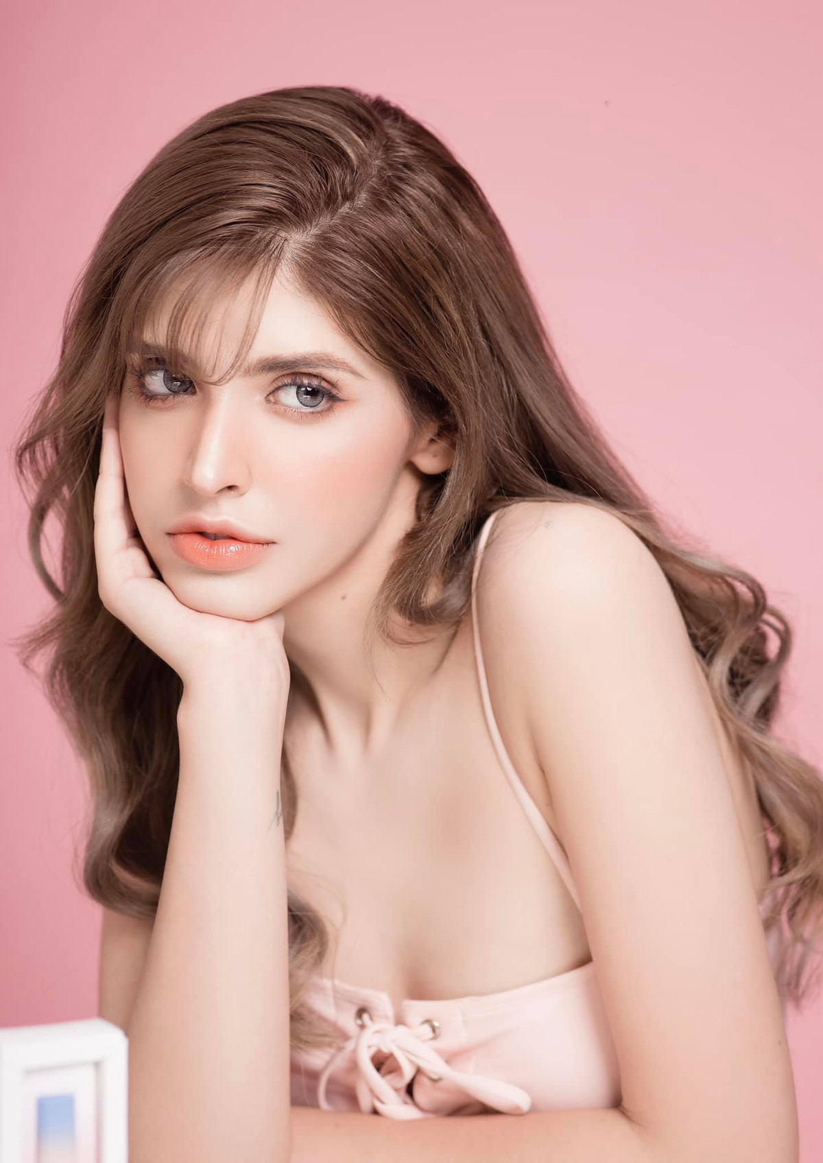 Bên cạnh đó, Andrea Aybar cũng thử sức với vai trò MC, đóng quảng cáo,...