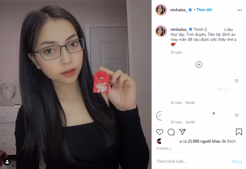 Từ khi được nhiều người biết đến qua mối tình với Quang Hải, Nhật Lê thường xuyên đăng ảnh PR sản phẩm. Giống như nhiều ho tgirl khác, cô cũng bị dân tình tố kiếm tiền bất chấp, quảng cáo không có tâm,...