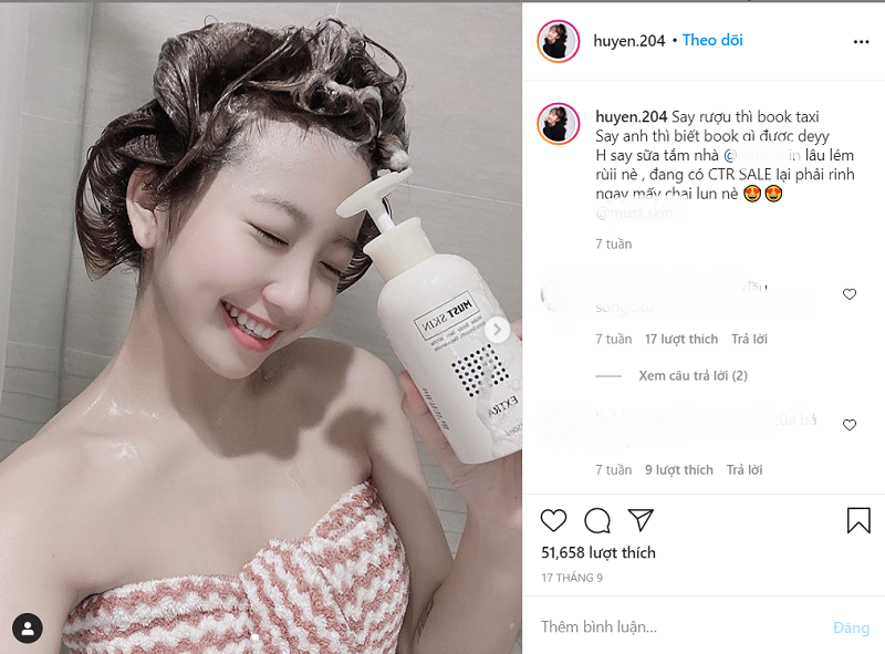 Nổi lên với tài khoản tik tok hơn 6 triệu người theo dõi, Lê Thị Khánh Huyền (sinh năm 2004) cũng thường xuyên nhận PR nhiều sản phẩm trên mạng xã hội.