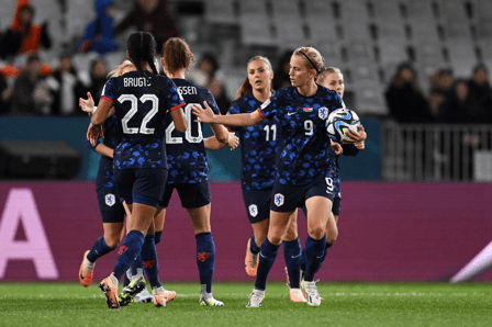 Ha Lan “out trinh”, tuyen nu Viet Nam khong co ban thang roi World Cup nu-Hinh-5