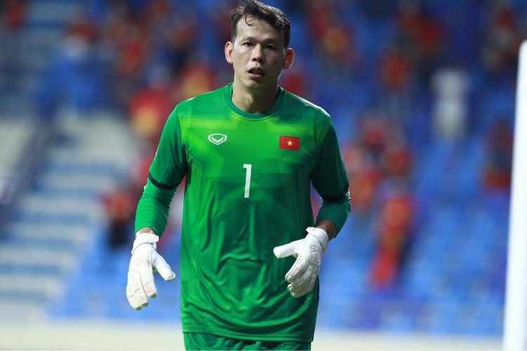 Có vẻ như Tấn Trường hiểu được những sai lầm của mình khi để dẫn đến bàn thua tiếc nuối đồng thời quyết tâm "sửa sai" bằng nỗ lực thi đấu hết mình trong những trận tới thay vì than trách, né tránh.