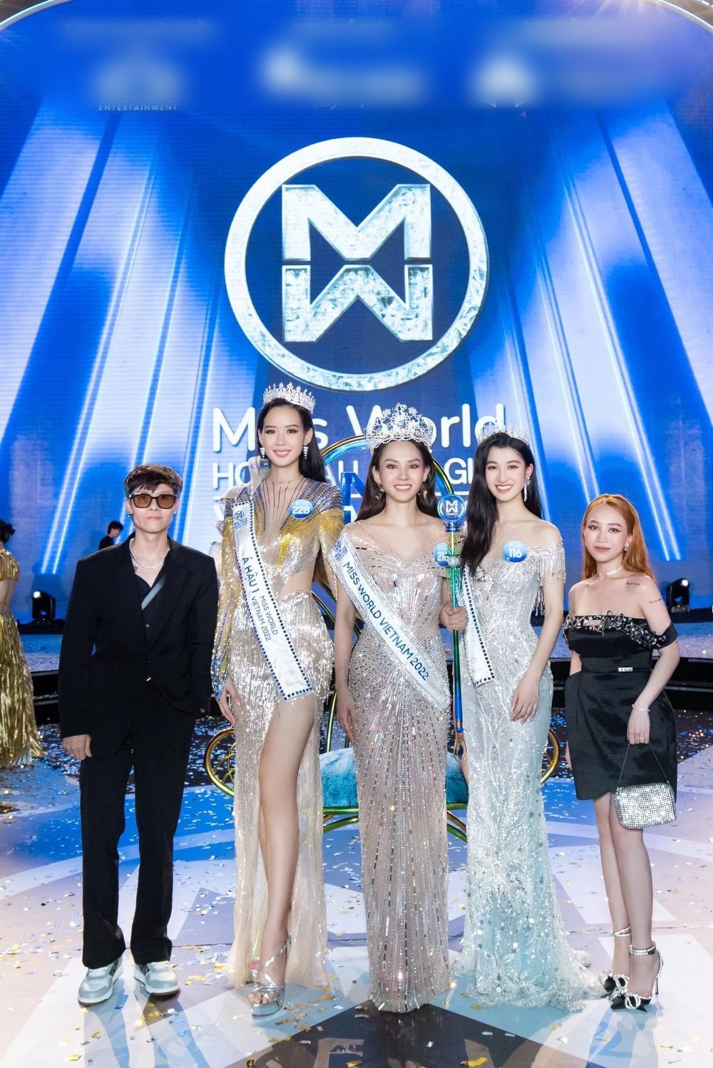 Trước đó, mỹ nhân sinh năm 1999 cũng từng có dịp đọ sắc cùng tân Hoa hậu Mai Phương và 2 Á hậu Bảo Ngọc, Phương Nhi trong đêm chung kết Miss World Vietnam 2022 (MWVN).