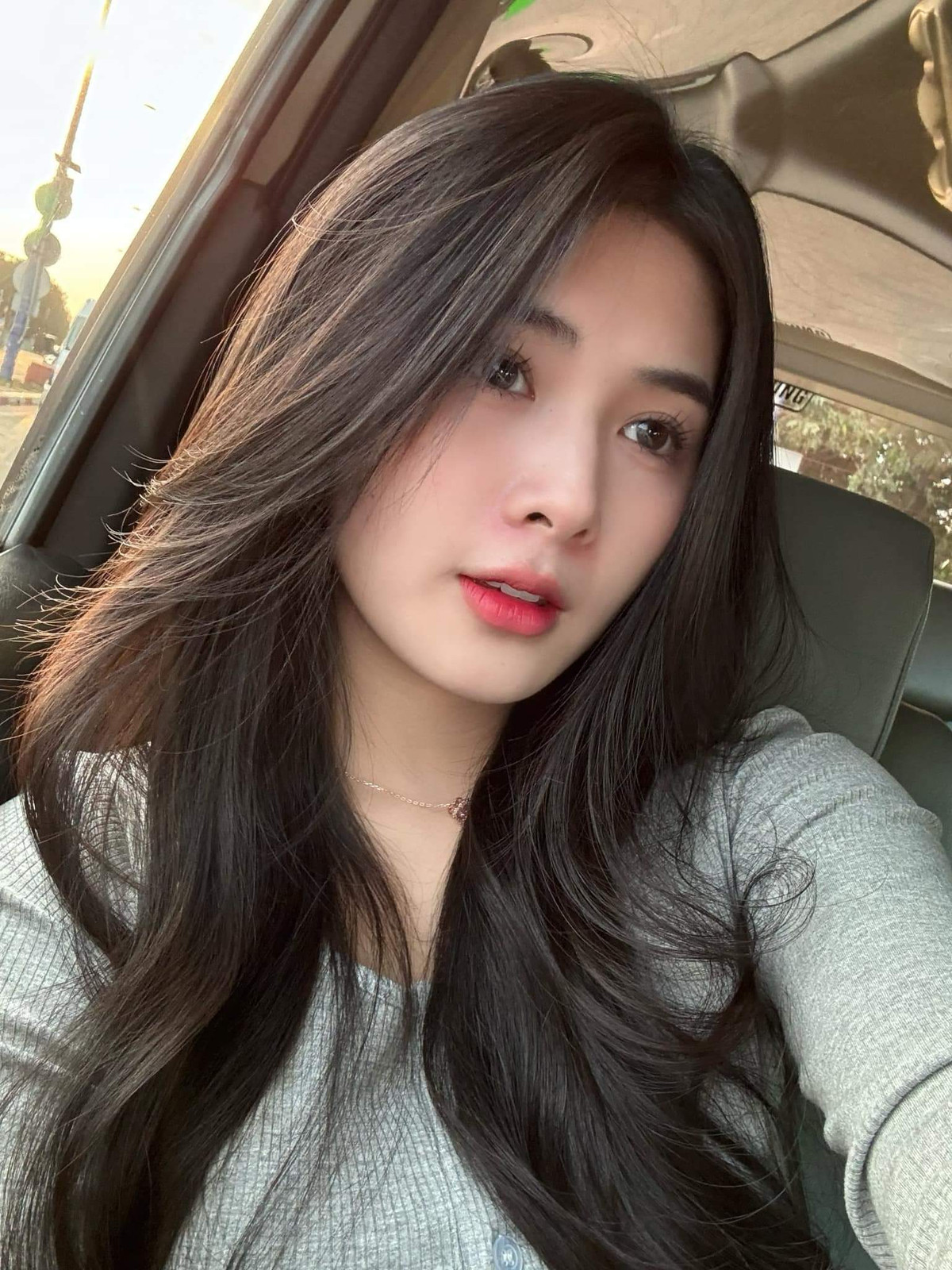 Trên trang cá nhân, Quỳnh Alee không ít lần đăng tải những bức ảnh khoe vóc dáng và cũng từ đó thị phi tới với cô nàng.