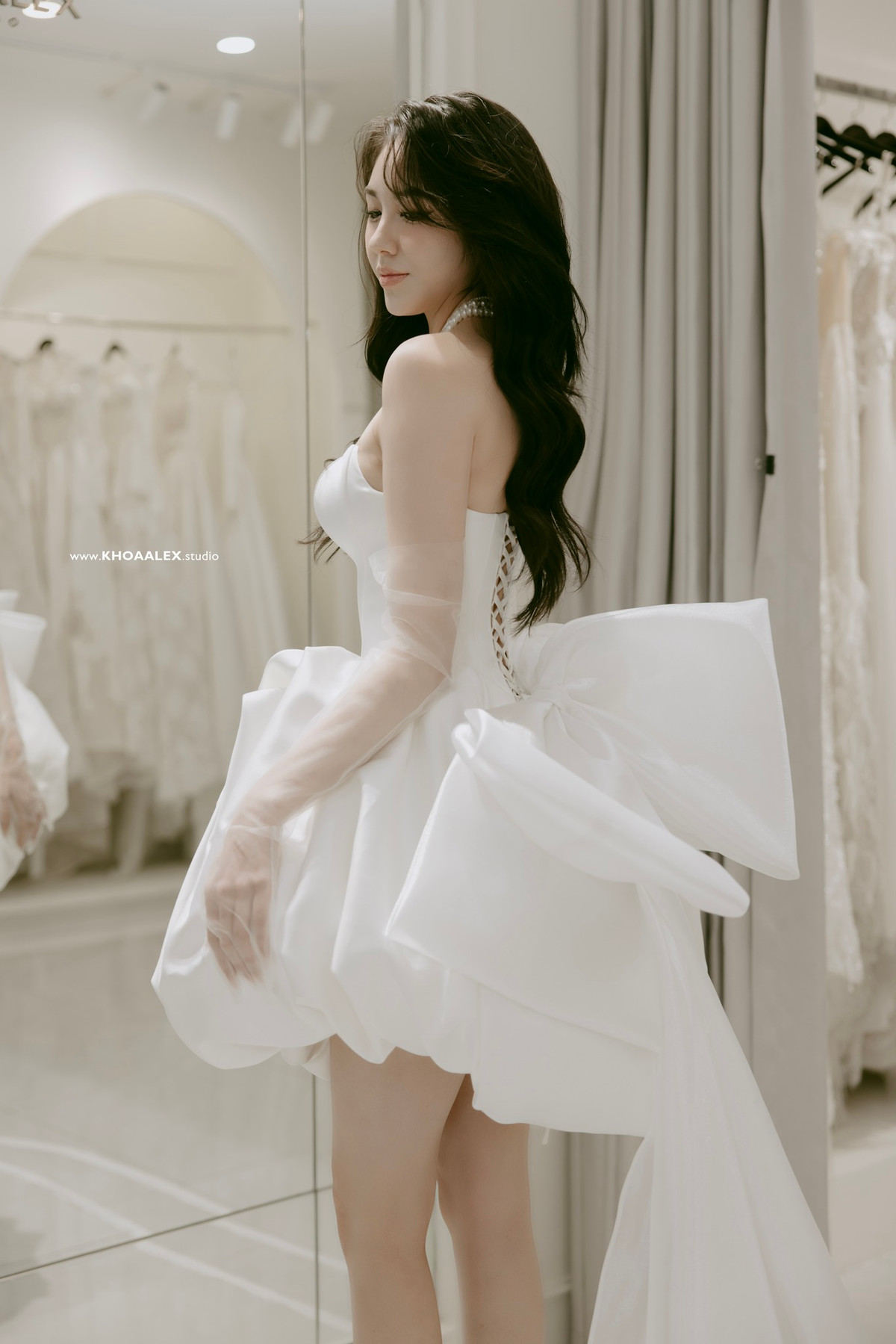 Dù thông tin chi tiết về lễ cưới chưa được tiết lộ nhiều, nhưng qua những hình ảnh được chia sẻ, có thể thấy rằng đây là một sự kiện được chuẩn bị tỉ mỉ, đáng mong chờ với cả làng game trong cuối năm nay.