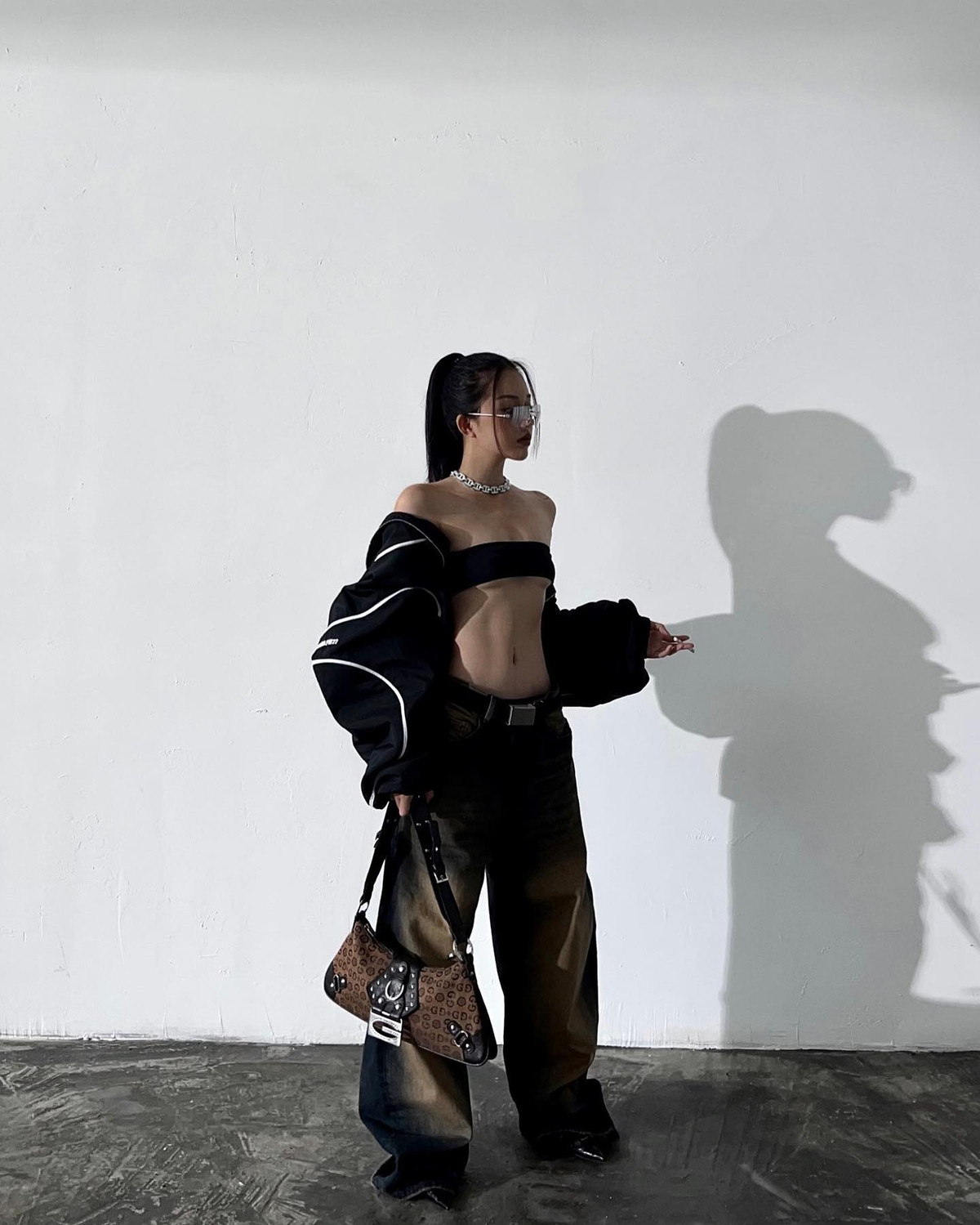 Nữ streamer này được xem là hình mẫu lý tưởng cho nhiều cô gái hướng đến bởi có sự nghiệp thành công khi tuổi đời còn rất trẻ.