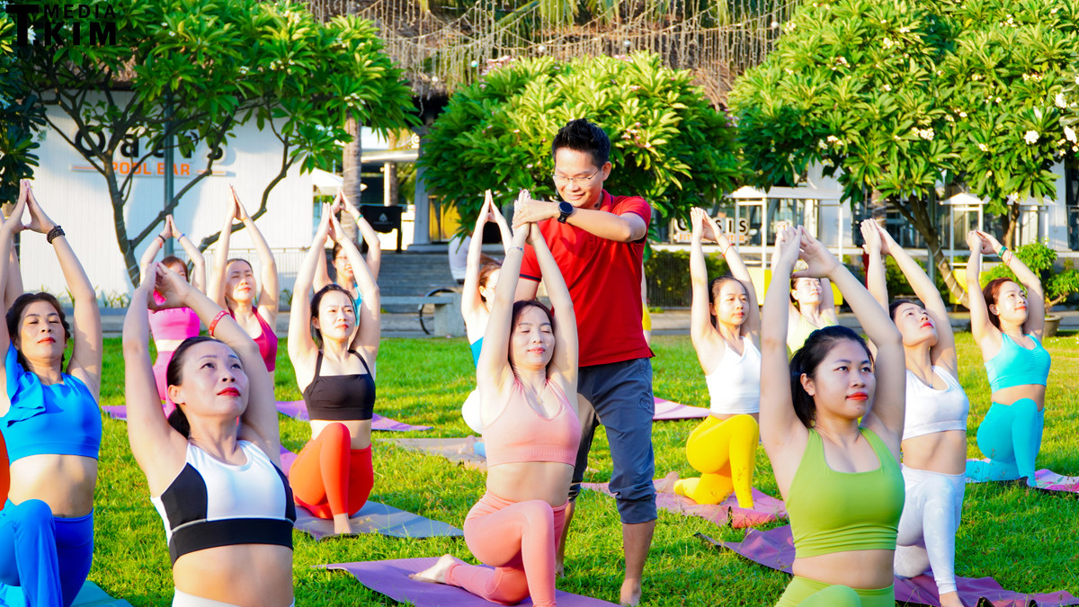 Đặng Kim Ba từng chia sẻ: "Mình vừa phải dạy Yoga, vừa phải học cách quay và chỉnh sửa video. Có những hôm phải quay ngay tại giường khi cơ thể đang mệt mỏi vì dịch bệnh, nhưng mình vẫn muốn giúp mọi người có thể tập luyện và thở đúng cách khi đang bị Covid." Đó là một trong những lý do mà chuỗi video "Hít thở cho F0" đã thu hút hàng triệu lượt xem và mang lại sự thay đổi tích cực cho rất nhiều người.