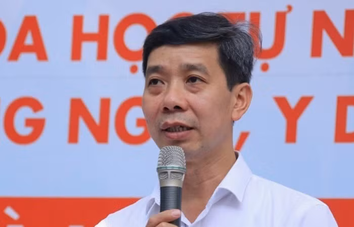 Gop y van kien Dai hoi Dang: Can doi nguon luc dau tu ha tang giao thong