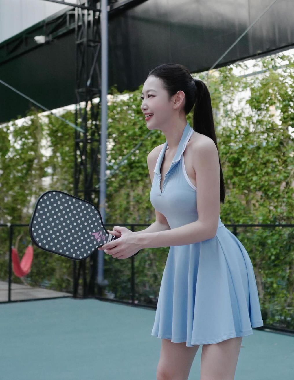 Hiện tại, Hồng Vân là chồng đang tận hưởng quãng thời gian vợ chồng son ngọt ngào. Các đây chưa lâu, cô tiểu thư cũng từng gây sốt với 14s lên sân pickleball đầy thu hút của mình.