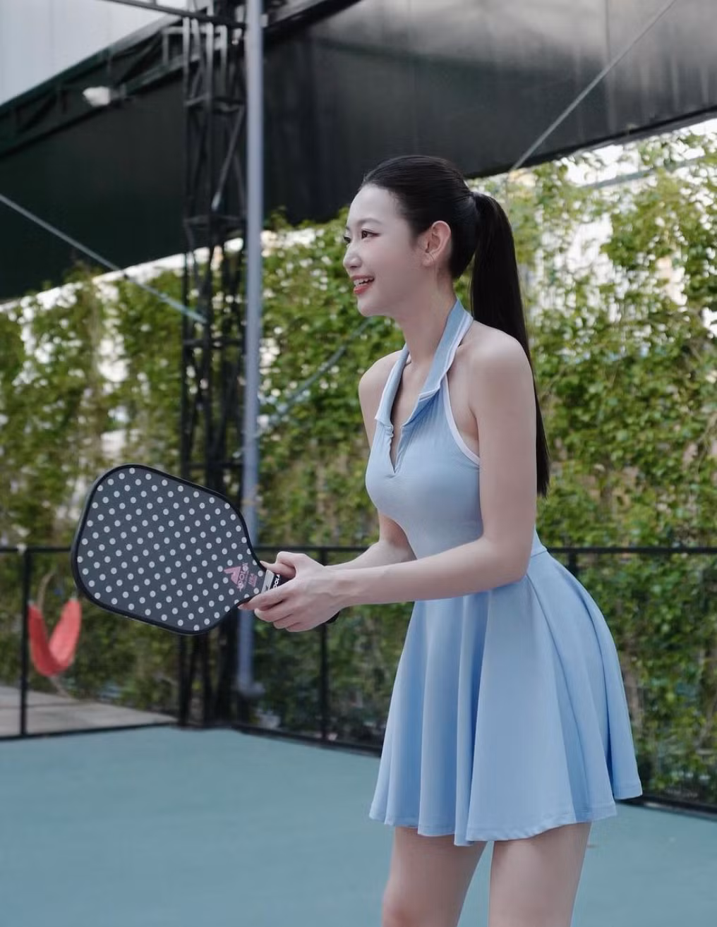 Hiện tại, Hồng Vân là chồng đang tận hưởng quãng thời gian vợ chồng son ngọt ngào. Các đây chưa lâu, cô tiểu thư cũng từng gây sốt với 14s lên sân pickleball đầy thu hút của mình.