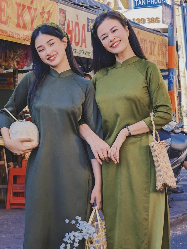 Đây không phải là lần đầu tiên những bức hình của chị Mai được chia sẻ rầm rộ trên khắp các trang mạng xã hội.