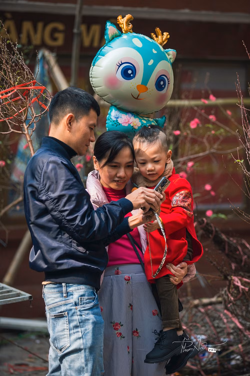 Ha Noi chieu 30 Tet, nhe nhang va day chat tho