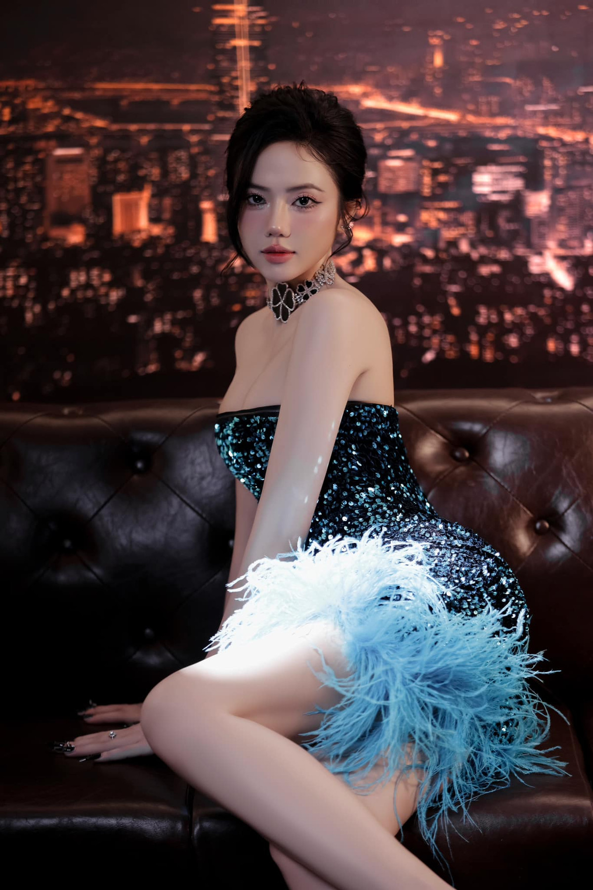 Khi mới được phát hiện chuyện hẹn hò với Xemesis (cuối tháng 8/2024), Bò Chảnh có khoảng 85k người theo dõi trên TikTok. Ở thời điểm hiện tại, khoảng 1 tháng sau, cô nàng đã tăng thêm gần 20.000 người theo dõi, con số hiện tại là gần 103.000.