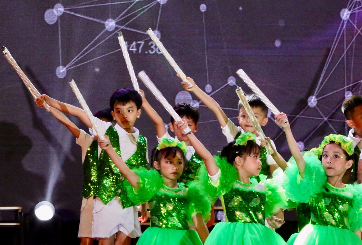 Hoi dien Van nghe lan thu 31 hoanh trang cua truong Marie Curie-Hinh-3