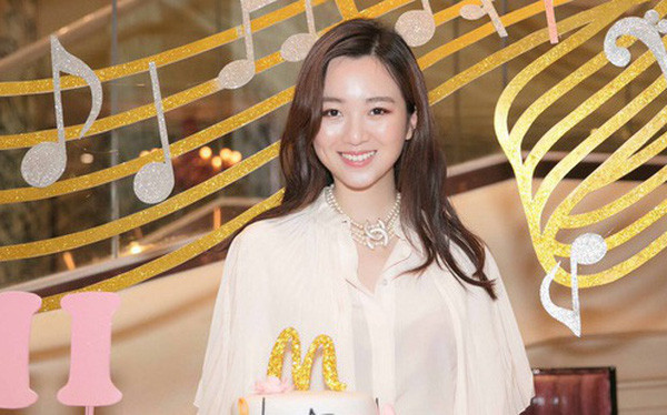 Nhưng đến thời điểm hiện tại, Anh Sa đang sinh sống tại nước ngoài và có công việc riêng.