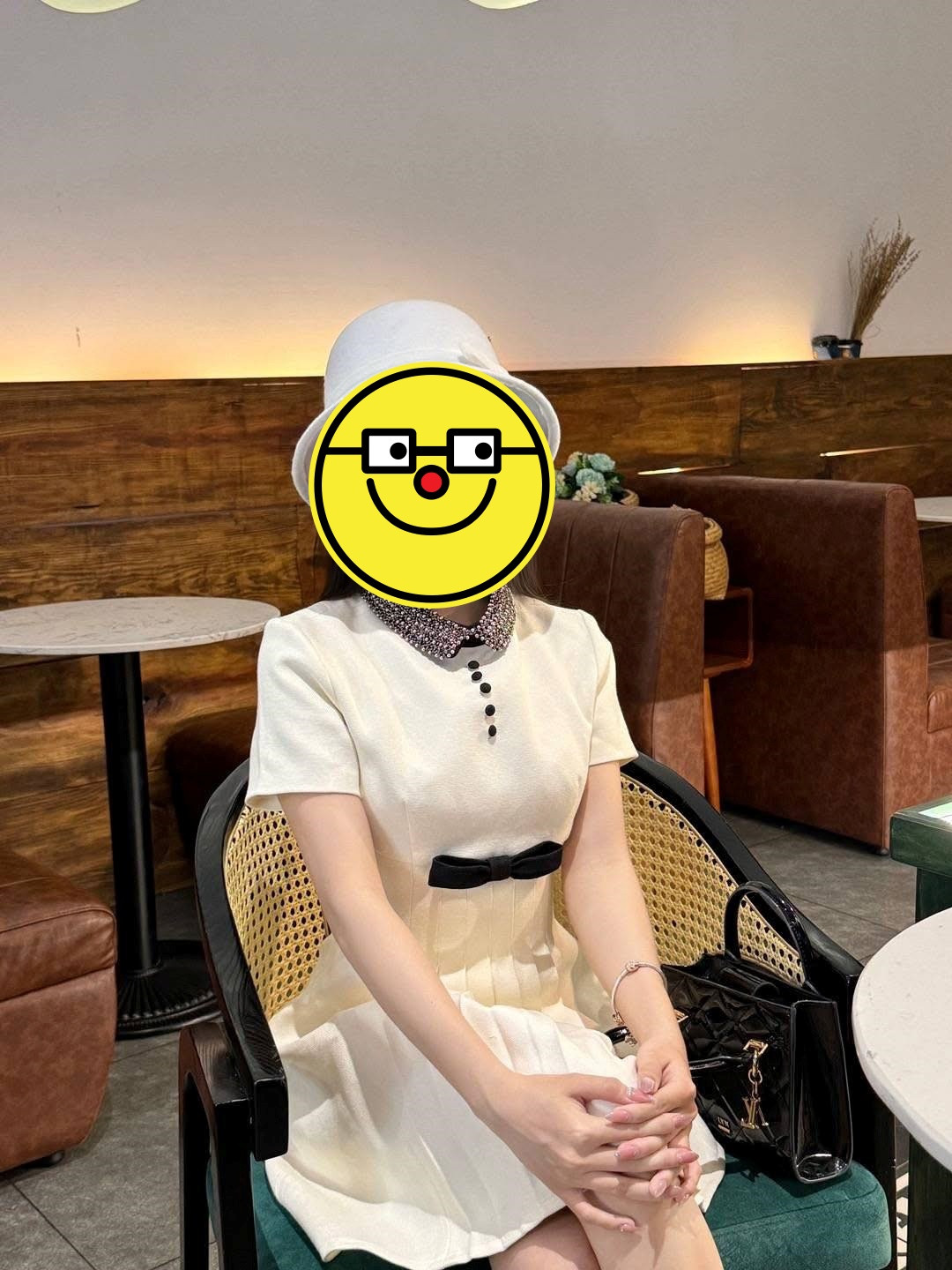 Tuy nhiên, Lê Tuấn Khang vẫn giữ kín chuyện đời tư, không công khai tình cảm hay các mối quan hệ xung quanh.