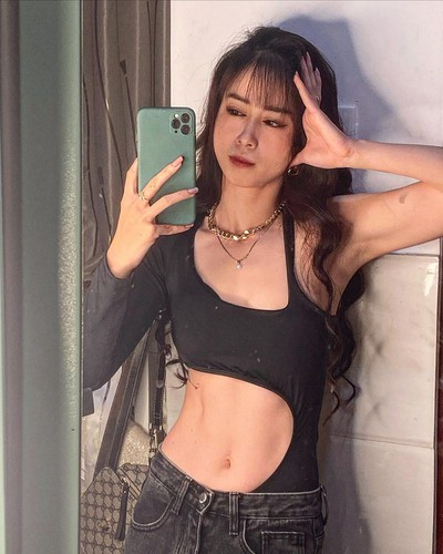 Trước đó, các fan của Châu Tuyết Vân chỉ thường xuyên nhìn thấy cô gái xinh đep này trong trang phục thi đấu.