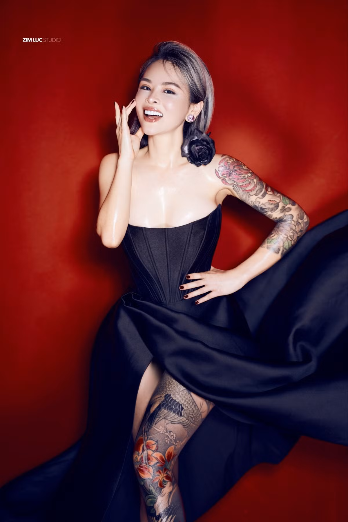 Chia sẻ về lý do chọn hình xăm trên, “hoa hậu xăm trổ” tâm sự: “Không phải ai cũng xăm được Phật lên người cả, nó mang ý nghĩa tâm linh. Xăm như vậy cũng phải kiêng cử một số thứ, chứ không phải ai muốn xăm cũng được”.