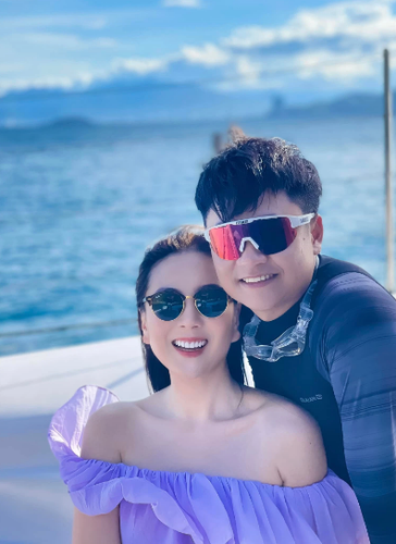 Ngoài công việc tại cơ quan chủ quản, Mai Ngọc còn nhận được nhiều lời mời tham dự các sự kiện, chương trình đình đám với sự góp mặt của nhiều nghệ sĩ nổi tiếng