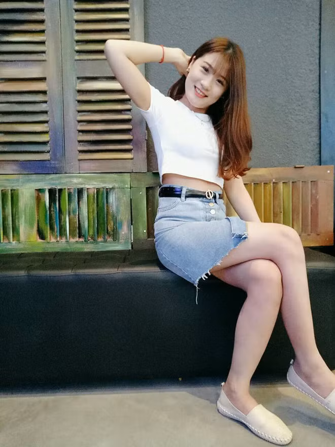 Trên trang cá nhân, mỗi bài viết của Kim Thuỷ đều nhận được lượng tương tác lớn khi có tới hàng chục nghìn lượt thích.