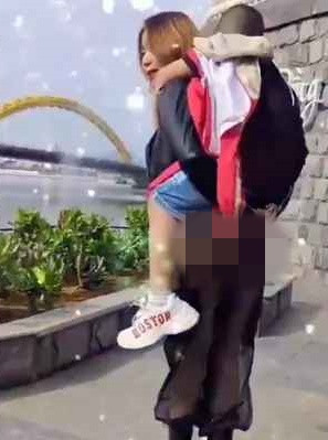 Được biết, người phụ nữ này hiện đang là trưởng nhóm Khoa học công nghệ, thuộc khối Quản trị rủi ro của một ngân hàng có tiếng.