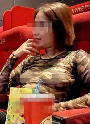 Chị L.B.C cho biết những hình ảnh khoe "vốn liếng" của mình trên mạng xã hội đều do ông xã chụp.