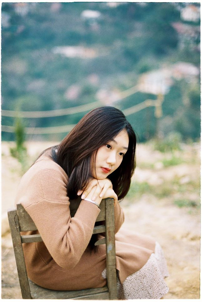 Nữ sinh Rmit chia sẻ: "Đó là đam mê của mình từ nhỏ luôn ý ạ. Mình còn nhớ hồi 7, 8 tuổi, hễ mẹ, bà hay qua thăm nhà bà con, bạn bè của ba mẹ là mình luôn ra sau bếp theo mấy cô học hỏi bí quyết nấu nướng".