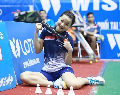 Bên cạnh việc gửi lời chúc mừng cũng như động viên vì thành tích Thùy Linh vừa đạt được thì nhiều người còn không quên thả like cho những bức hình của cô nàng.