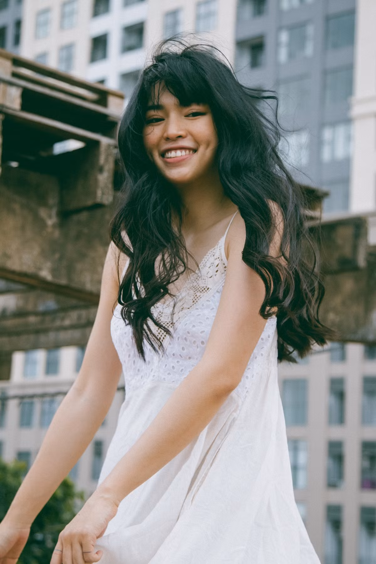 Diện cổ phục Việt Nam, hot girl Mắt Biếc mơ thành Hoàng hậu Dien co phuc Viet Nam, hot girl Mat Biec mo thanh Hoang hau