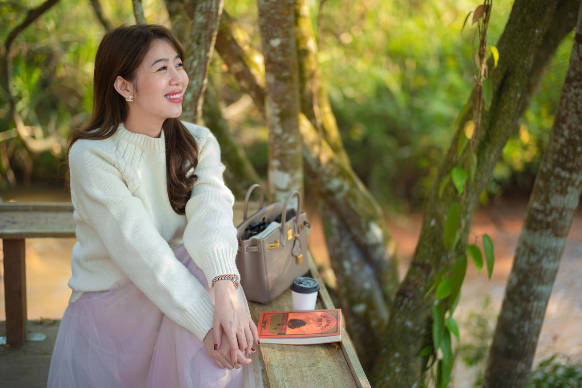 Năm 2017, Diệp Chi chính thức bắt đầu đảm nhiệm vị trí người dẫn chương trình Đường lên đỉnh Olympia. Nữ MC được khán giả đón nhận, dành tình cảm yêu mến bởi lối dẫn thông minh, trưởng thành nhưng không kém phần duyên dáng, hóm hỉnh.