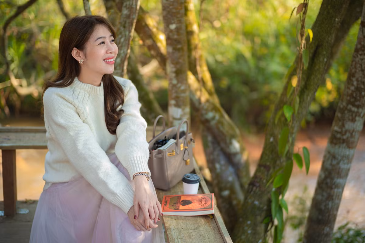 Năm 2017, Diệp Chi chính thức bắt đầu đảm nhiệm vị trí người dẫn chương trình Đường lên đỉnh Olympia. Nữ MC được khán giả đón nhận, dành tình cảm yêu mến bởi lối dẫn thông minh, trưởng thành nhưng không kém phần duyên dáng, hóm hỉnh.