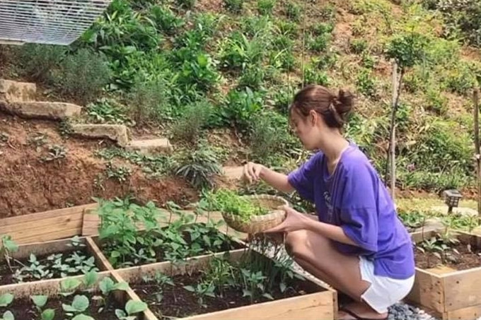 Sau sự việc xảy ra, cả hot girl Midu lẫn streamer Linh Ngọc Đàm đều im lặng và không ai nhắc lại chuyện này.