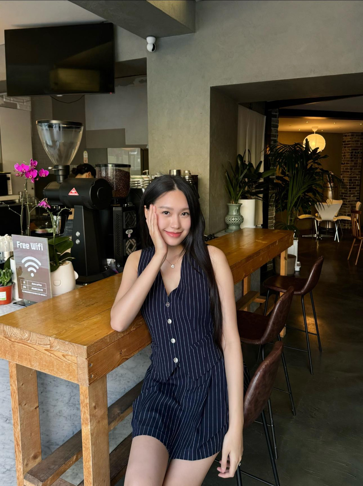 Doãn Hải My đầy sức sống thanh xuân qua những hình ảnh tự đăng