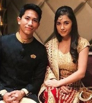 Trước đây, khi bước sang tuổi 30 hoàng tử Mateen đã từng khiến cộng đồng mạng xôn xao trong một thời gian dài khi đăng tin tuyển vợ. Đối diện với thông tin này, nhiều netizen đã đặt ra nhiều sự thắc mắc, bởi thật khó có thể tin rằng một vị hoàng tử điển trai và giàu có như Mateen lại chưa có "một nửa" để chia sẻ buồn vui.