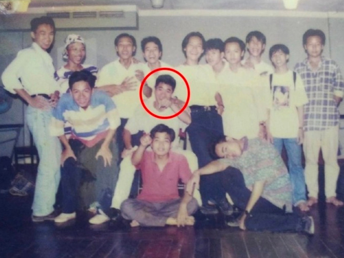 Chú Doãn Thanh Sơn cũng ngầu không kém với loạt ảnh thời trẻ. Được biết khoảng 30 năm trước, bố đẻ của Doãn Hải My là một trong những người tiên phong cho phong trào nhảy Hiphop tại Việt Nam.