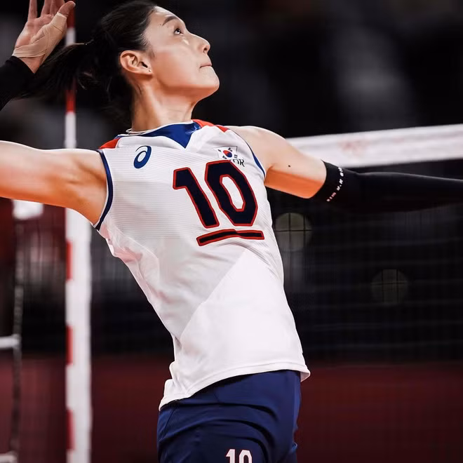 Hot girl bong chuyen xu Han co chieu cao khung, than thai 