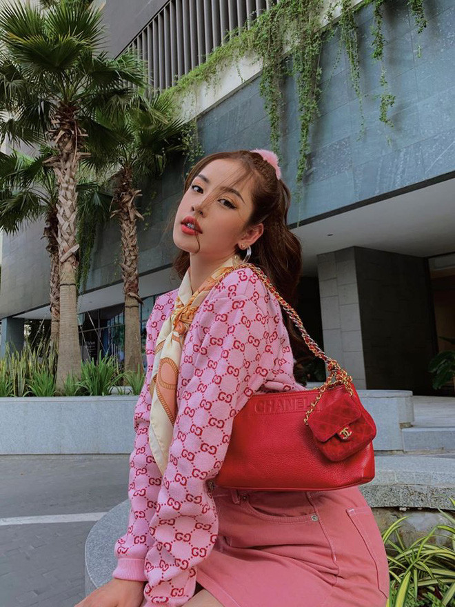 Nhìn lại hành trình nhan sắc sau hơn 10 năm được công chúng biết đến của Chi Pu, không ít người sẽ phải ngạc nhiên vì những thay đổi của cô.