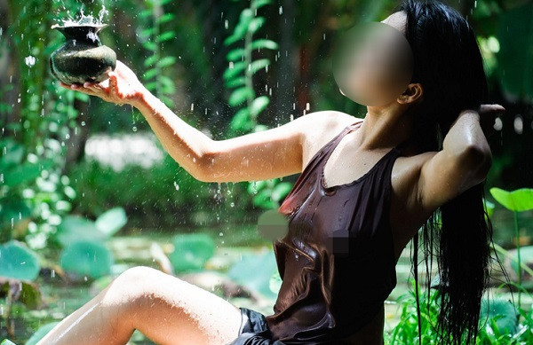 Thậm chí, nhiều người còn để lại ý kiến rằng đừng vì chạy theo việc khoe thân mà làm xấu hình ảnh của áo yếm.