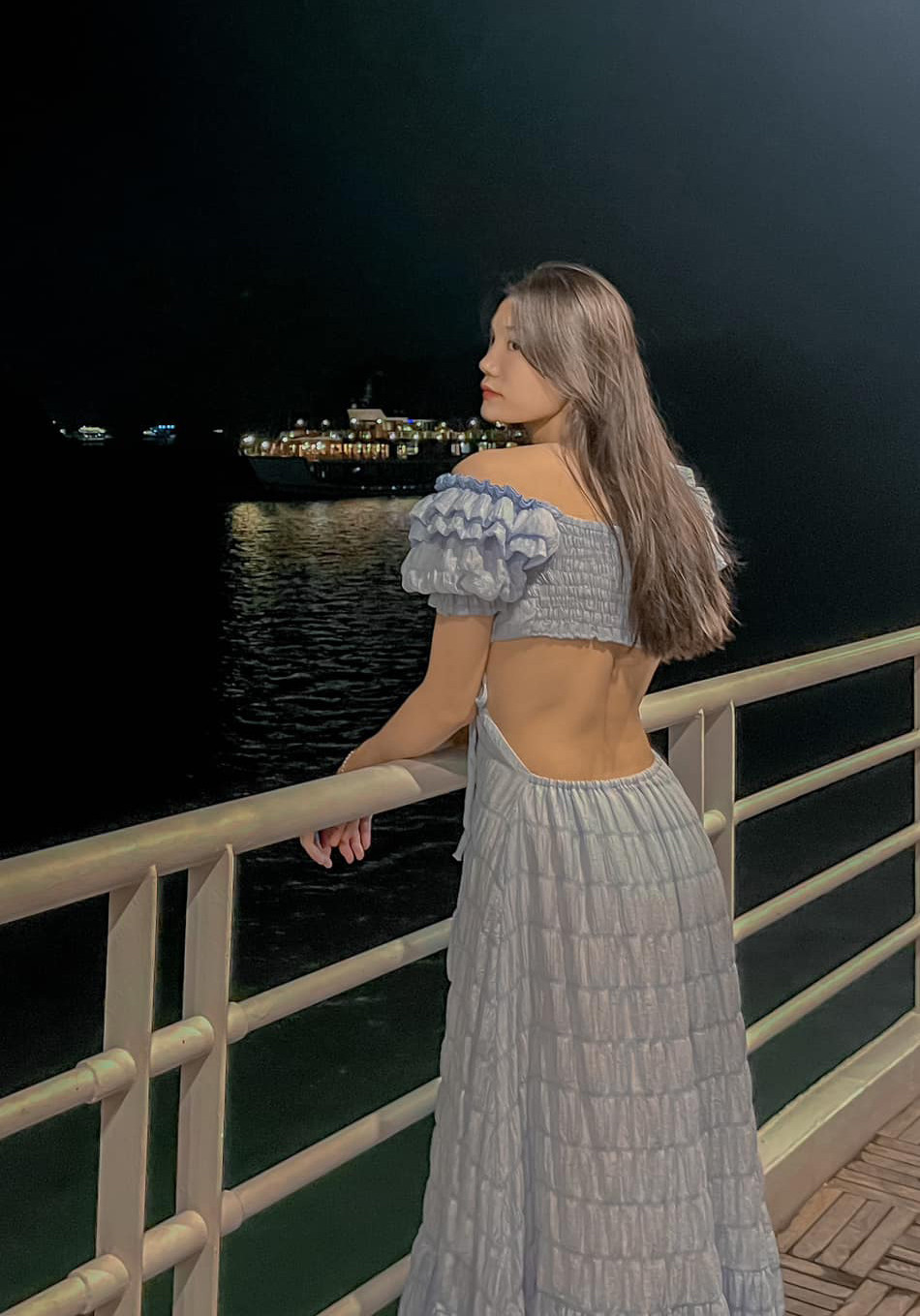 Sở hữu chiều cao ấn tượng 1m78, khả năng chuyền được giới chuyên môn đánh giá cao giúp Yến Nhi lọt vào mắt xanh của nhiều đội bóng.