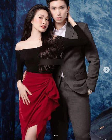 Đoàn Văn Hậu và bạn gái được coi là cặp đôi trai tài gái sắc.