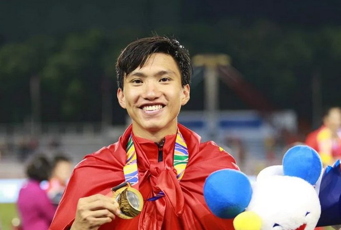 Trong bối cảnh, ĐTQG Việt Nam mất cả trung vệ Duy Mạnh lẫn Đình Trọng, nhiều người đã nhắc đến việc Văn Hậu sẽ được đẩy về đá cặp với bộ đôi của Viettel là Quế Ngọc Hải và Bùi Tiến Dũng.